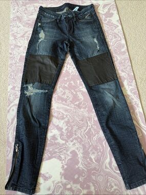 Guess Men's Dark Blue Skinny Jeans with Black Knee Panels